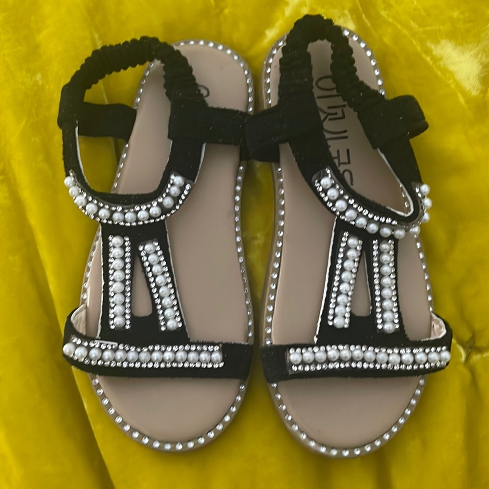 Little girl sandals never worn